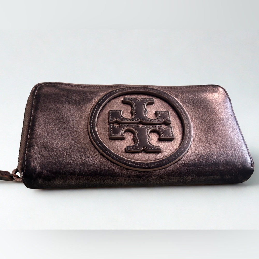 Authentic TORY BURCH Grey Leather Zip-Around Metallic Continental Wallet
